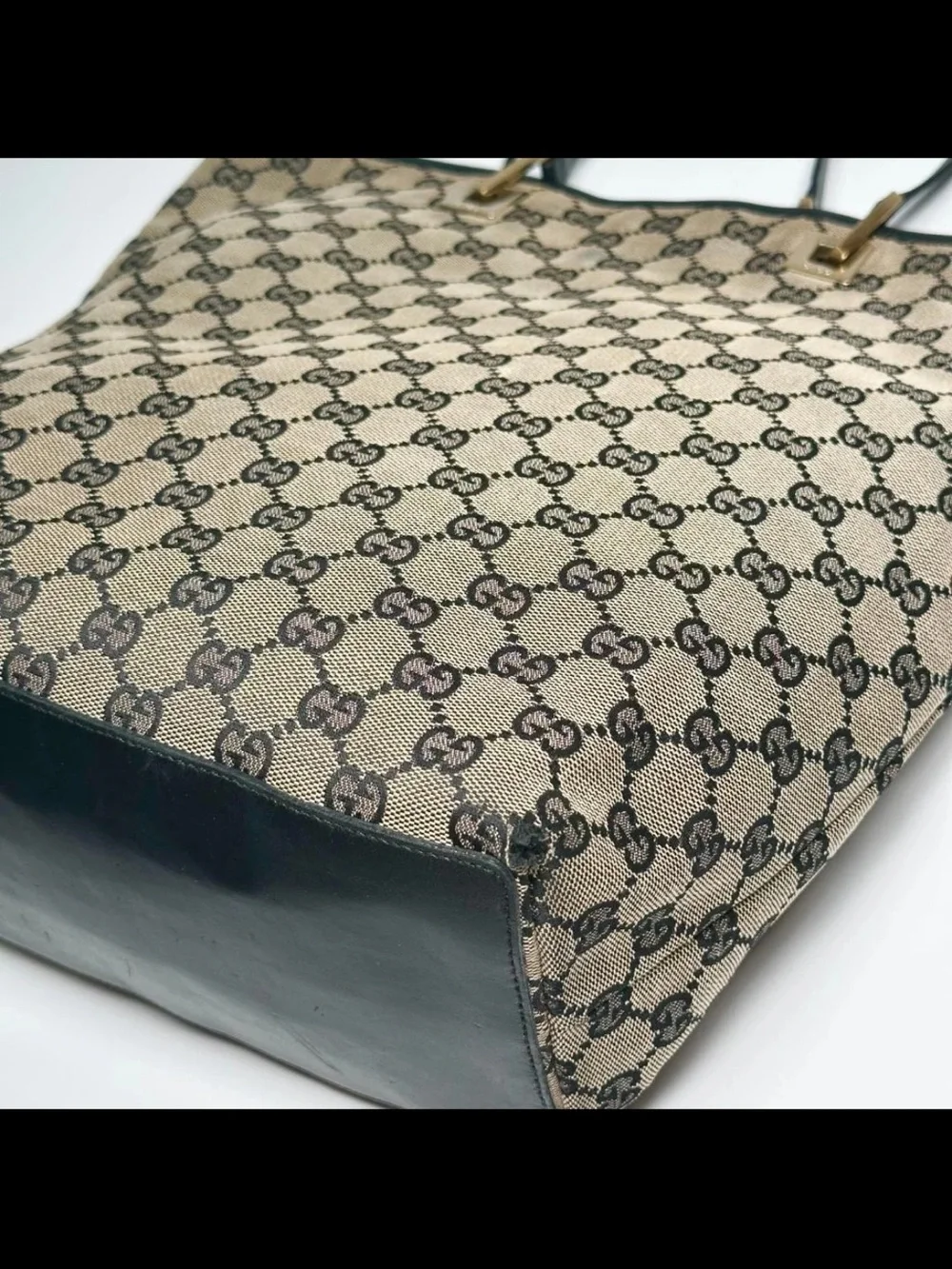 Gucci Monogram Canvas Tote Bag in Beige/Black